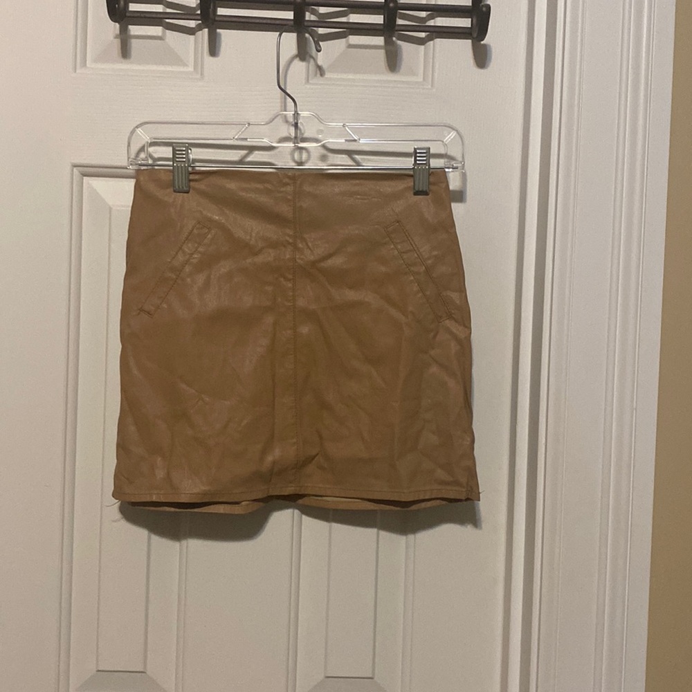 Lightweight mini skirt